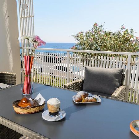 Marina D'Agro Residence Santa Teresa Di Riva Extérieur photo