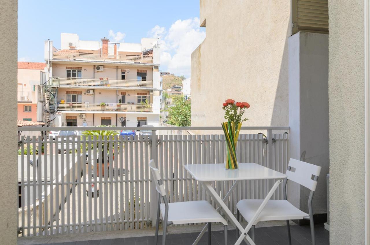 Marina D'Agro Residence Santa Teresa Di Riva Extérieur photo