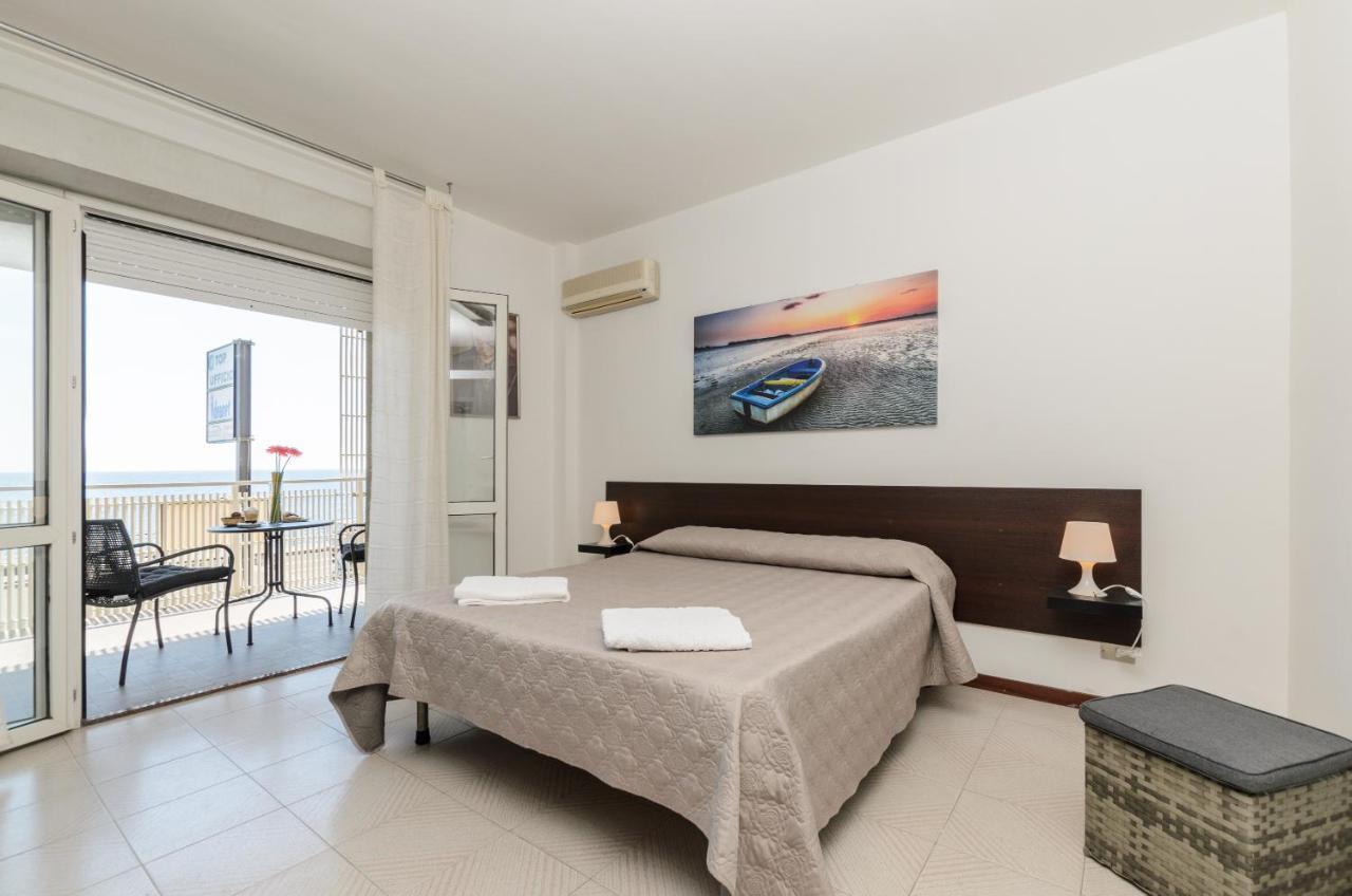 Marina D'Agro Residence Santa Teresa Di Riva Extérieur photo