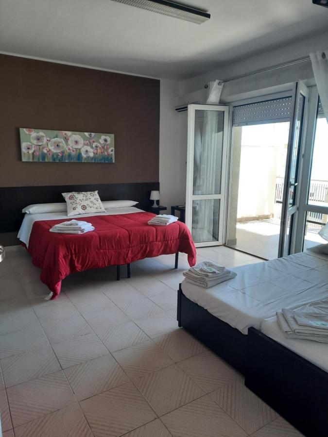 Marina D'Agro Residence Santa Teresa Di Riva Extérieur photo