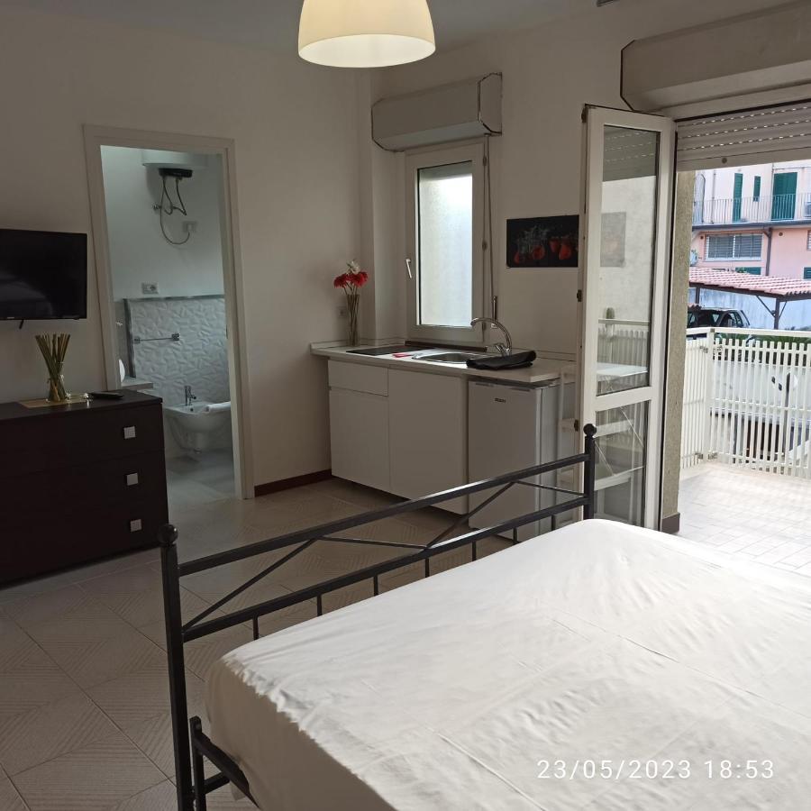 Marina D'Agro Residence Santa Teresa Di Riva Extérieur photo